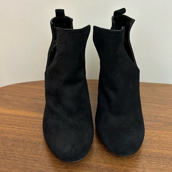 Steve Madden Black Block Heeled Short Booties Womens Size 7 - Picture 3 of 9
